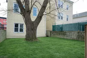 375 6th Ave, Newark, NJ 07107 - Photo 23