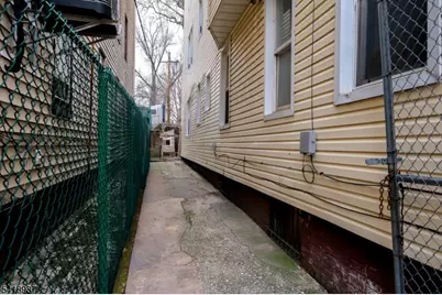 375 6th Ave, Newark, NJ 07107 - Photo 21