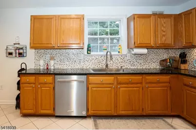 54 Campbell Rd, Hillsborough Township, NJ 08844 - Photo 11