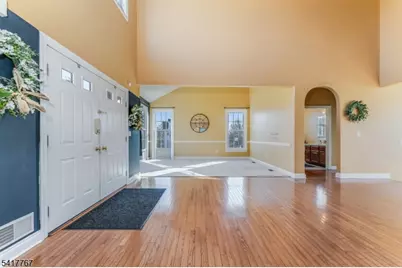 12 Foxwood Ln, Lopatcong Township, NJ 08865 - Photo 5