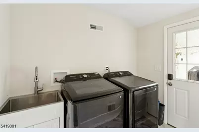 81 Atlas Rd, Bernards Township, NJ 07920 - Photo 15