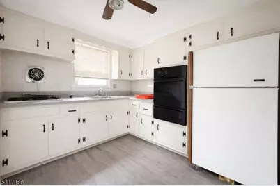 2828 N Stiles St, Linden, NJ 07036 - Photo 9