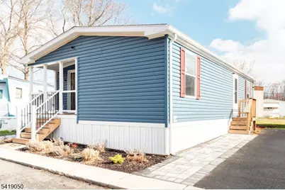 4 Oakdale Village Dr, South Brunswick Township, NJ 08902 - Photo 3