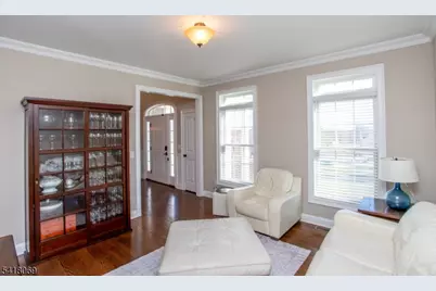 4 Ashton Ct, Raritan Township, NJ 08822 - Photo 9