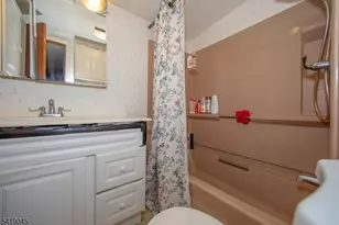 13 Glenwood Ln, Vernon, NJ 07461 - Photo 11