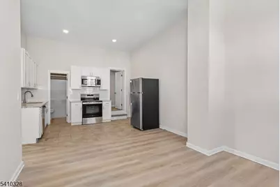 129 Main St #3, Bloomingdale, NJ 07403 - Photo 7