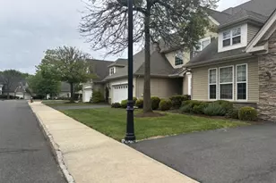 14 Fehervari Ct, Franklin Township, NJ 08873 - Photo 3