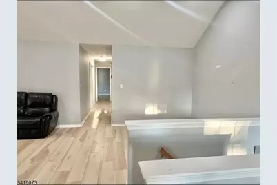 125 Marsillo Ct, Bridgewater, NJ 08807 - Photo 9