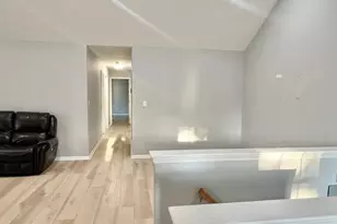 125 Marsillo Ct, Bridgewater, NJ 08807 - Photo 9