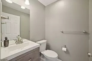 11 Freedom Ct, Montville Township, NJ 07045 - Photo 9