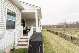 18 Sparrowhawk St, Washington Township, NJ 07882 - Photo 5
