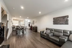 18 Sparrowhawk St, Washington Township, NJ 07882 - Photo 11