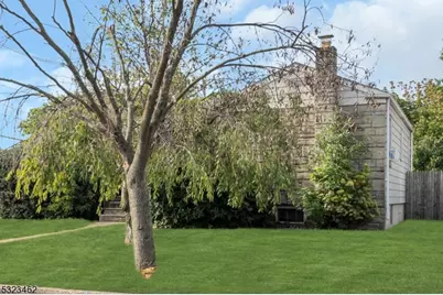 2801 Dewitt Ter, Linden, NJ 07036 - Photo 17