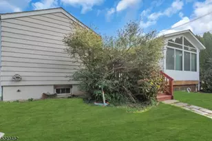 2801 Dewitt Terrace, Linden, NJ 07036 - Photo 19