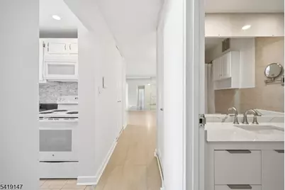 300 Winston Dr-C0807, Cliffside Park, NJ 07010 - Photo 7