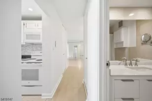 300 Winston Dr-C0807, Cliffside Park, NJ 07010 - Photo 7