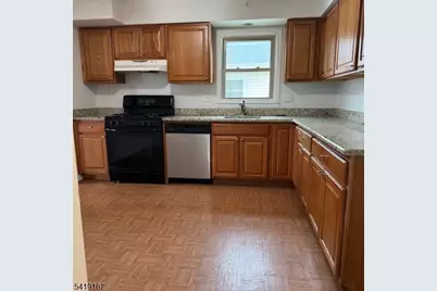 183 Laurel Ave, Union Township, NJ 07083 - Photo 15