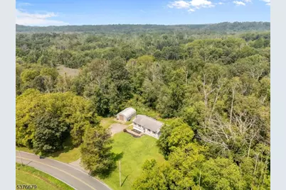 411 Shades Of Death Rd, Allamuchy Township, NJ 07838 - Photo 3