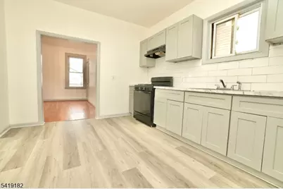 76 Aldine St, Newark, NJ 07112 - Photo 3