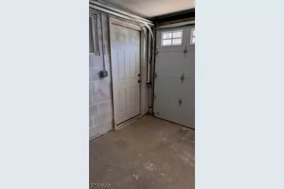 560 N 11th St, Newark, NJ 07107 - Photo 17