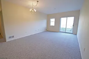 37 Park Edge, Berkeley Heights Township, NJ 07922 - Photo 7