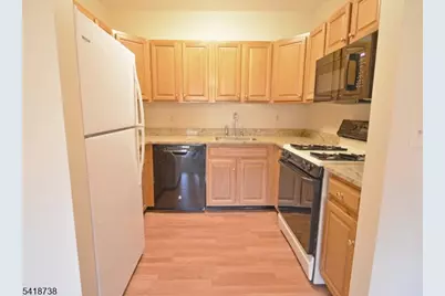 37 Park Edge, Berkeley Heights Township, NJ 07922 - Photo 9