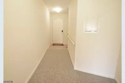 37 Park Edge, Berkeley Heights Township, NJ 07922 - Photo 5