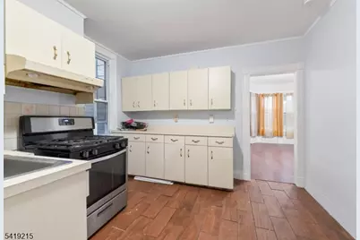 21 Olive St, Paterson, NJ 07501 - Photo 9