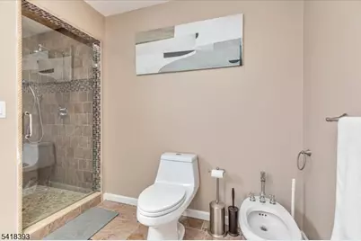 10 Tulip Ct, Kenilworth, NJ 07033 - Photo 17