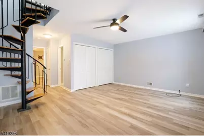 20 Augusta Dr, Unit 5, Vernon, NJ 07462 - Photo 7