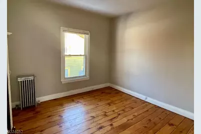 611 Oxford St, Belvidere, NJ 07823 - Photo 5