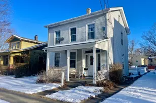 611 Oxford St, Belvidere, NJ 07823 - Photo 1