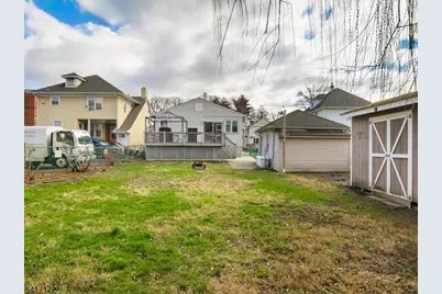 20 Forest Ave, Hawthorne, NJ 07506 - Photo 29