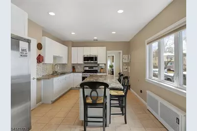 20 Forest Ave, Hawthorne, NJ 07506 - Photo 9