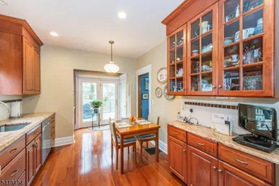 8 Appleton Rd, Bloomfield Twp., NJ 07003 - Photo 21