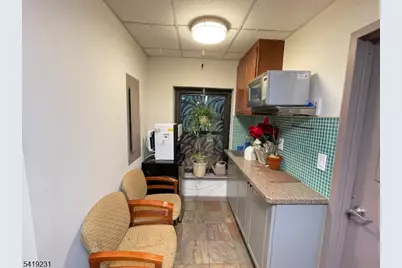 292 Bloomfield Ave, Montclair, NJ 07042 - Photo 5