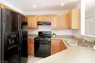 413 Boulder Ridge Dr, Randolph Township, NJ 07869 - Photo 7