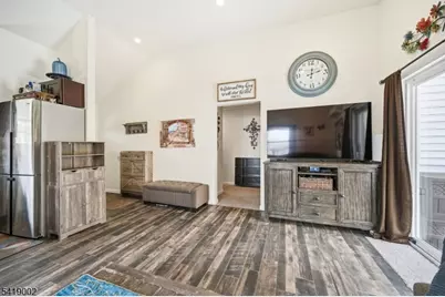 5 Chestnut Ave, Mount Arlington, NJ 07856 - Photo 9