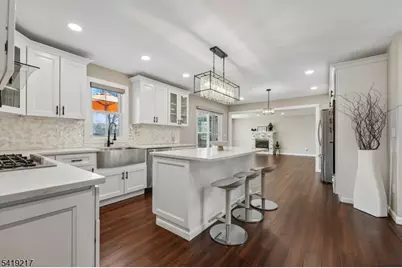 8 Wharton Ave, Bridgewater, NJ 08807 - Photo 7