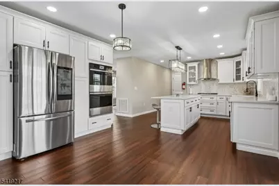 8 Wharton Ave, Bridgewater, NJ 08807 - Photo 9