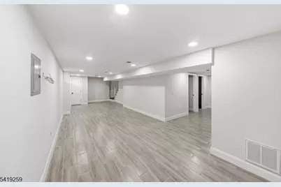 1044 Woodland Ave, Union Township, NJ 07083 - Photo 27