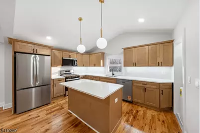 1044 Woodland Ave, Union Township, NJ 07083 - Photo 15