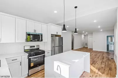 1044 Woodland Ave, Union Township, NJ 07083 - Photo 5