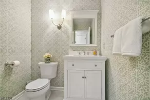 18F Manchester Ct, Chatham Township, NJ 07928 - Photo 7