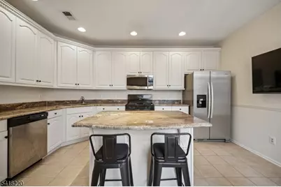 621 Binghampton Ln, Livingston, NJ 07039 - Photo 15