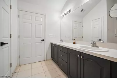 621 Binghampton Ln, Livingston, NJ 07039 - Photo 25