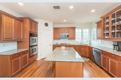 1240 S Beverwyck Rd, Parsippany, NJ 07054 - Photo 5