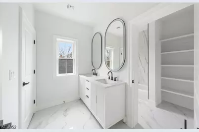 302 West Ln, Clark Township, NJ 07066 - Photo 19