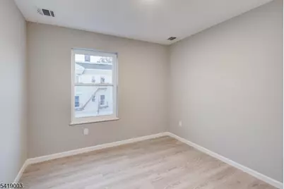 54 Holland St, Newark, NJ 07103 - Photo 13