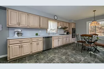 96 Lions Head Dr, Wayne, NJ 07470 - Photo 7